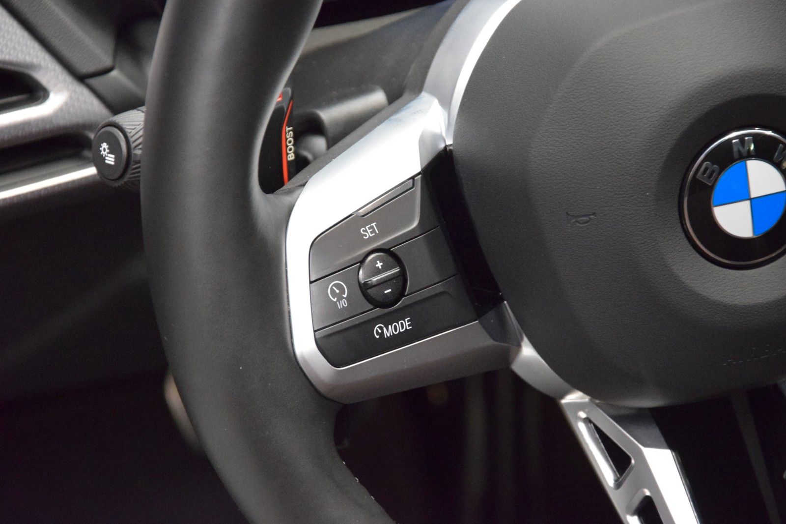 Fahrzeugabbildung BMW M135 i xDrive Pano HuD ACC AHK h/k Memory Kamera