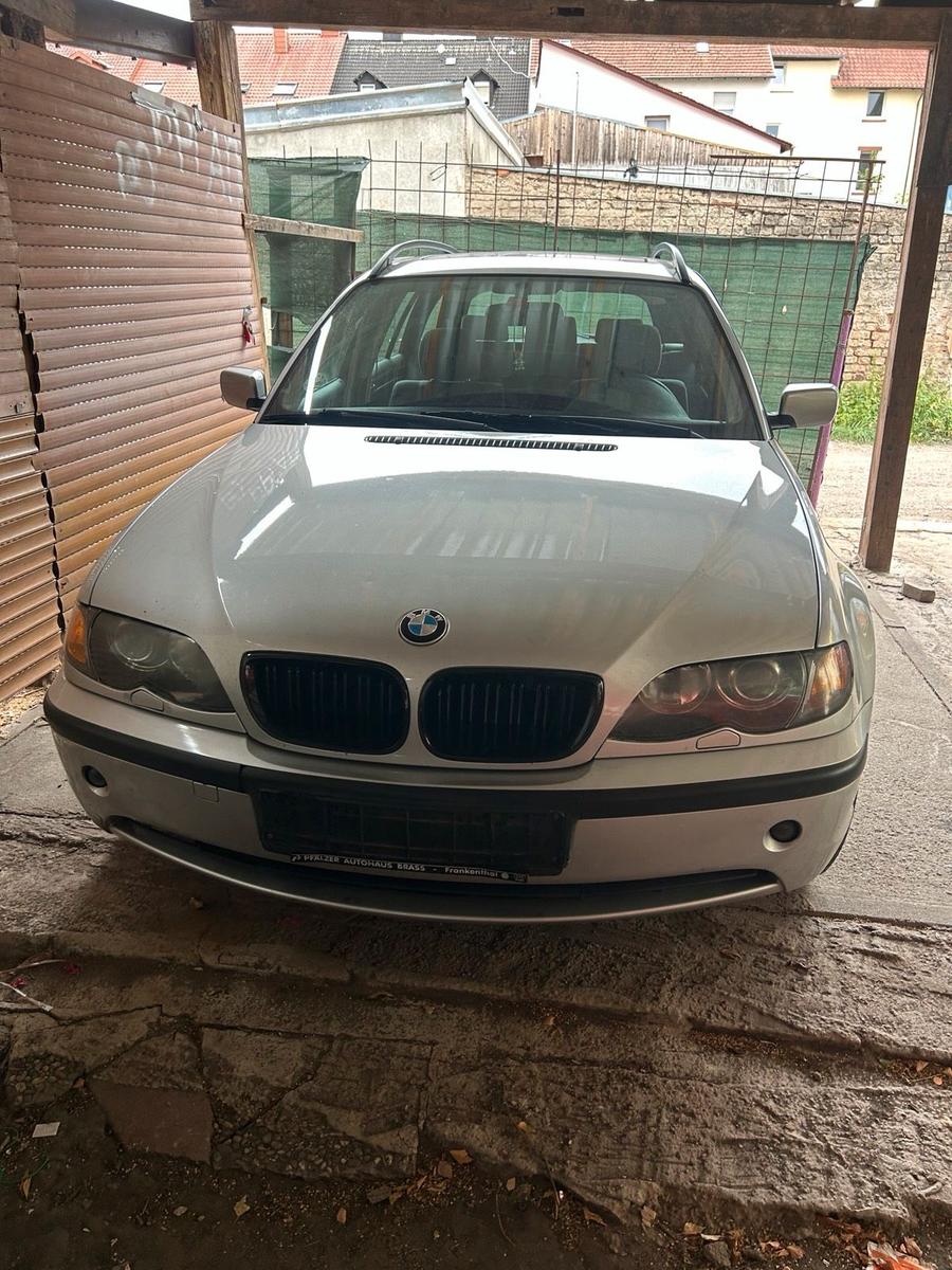 BMW 320