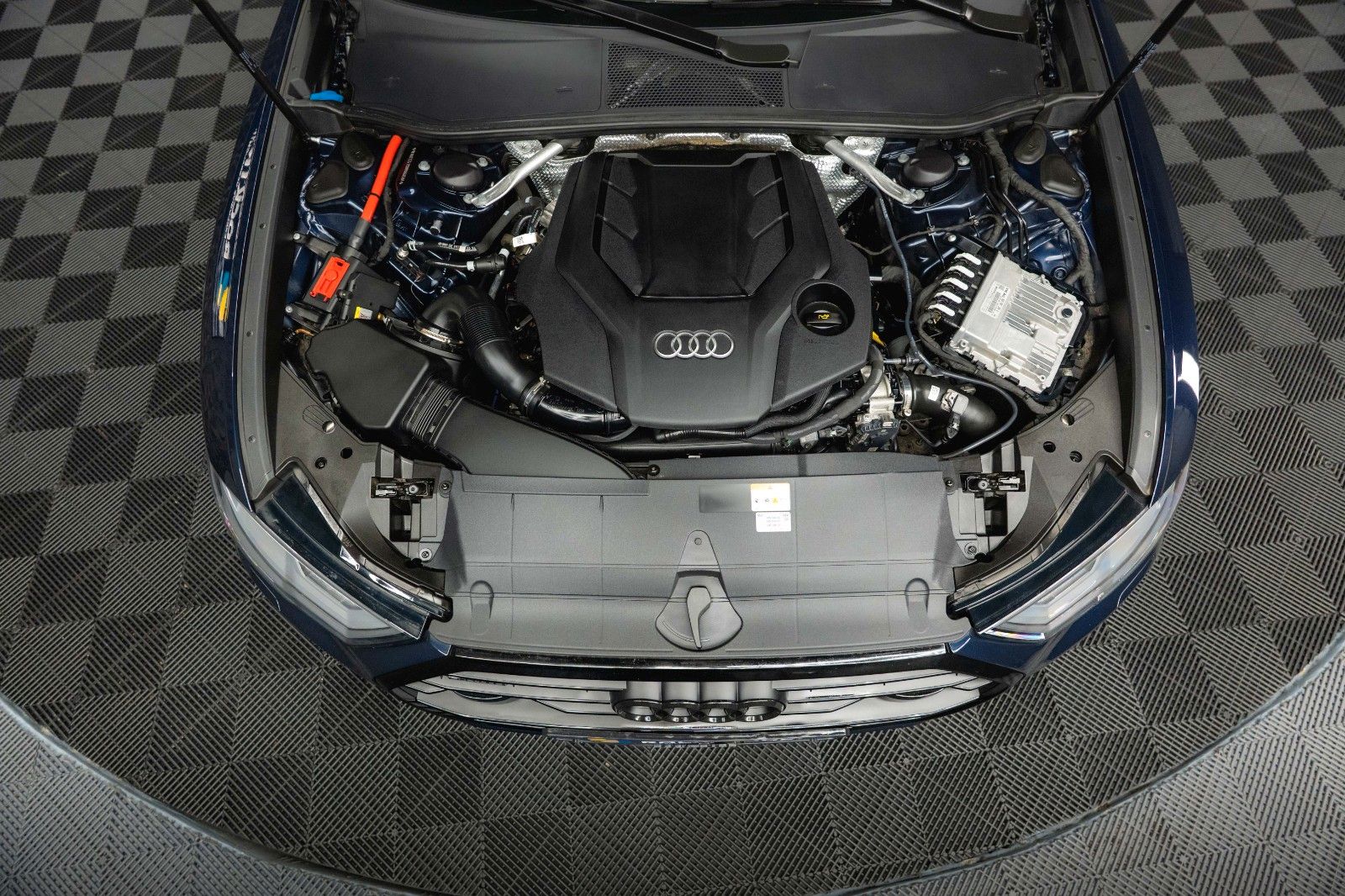 Fahrzeugabbildung Audi A6 55 TFSI quattro S-Line Sport Black Design ACC