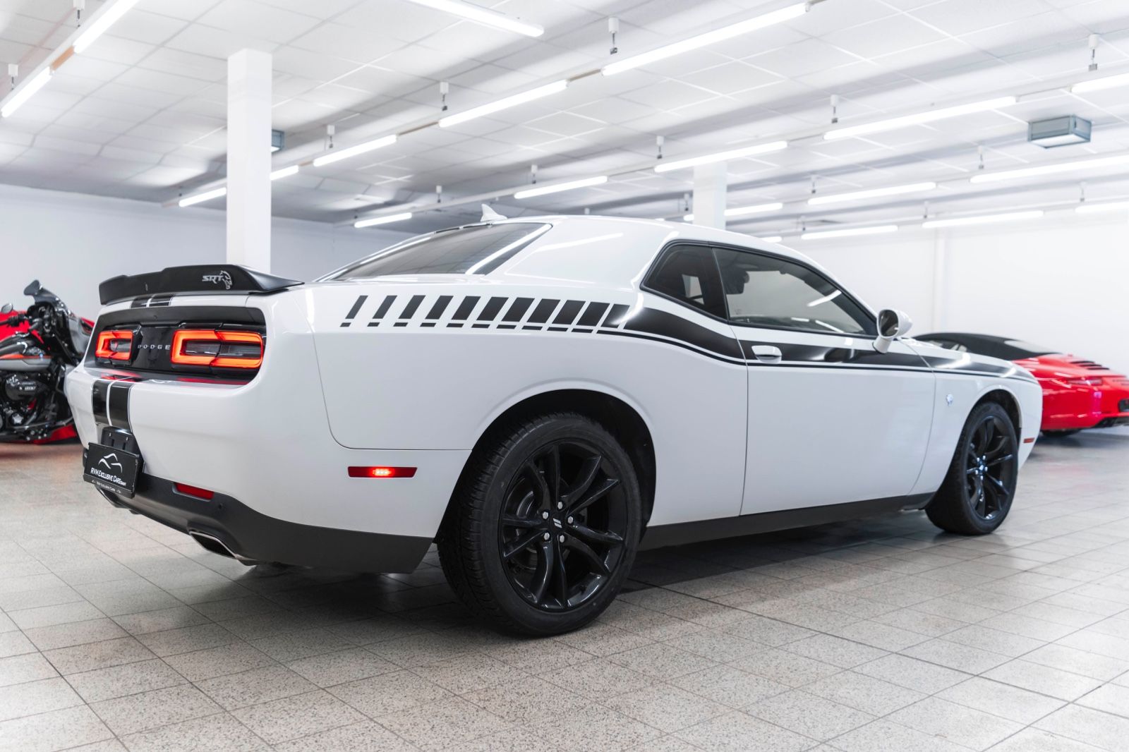 Fahrzeugabbildung Dodge Challenger 3,6L SXT ALPINE KAM CARPLAY M+S