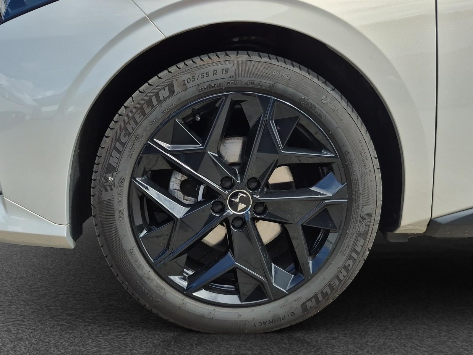 DS Automobiles DS 4 Pallas 130HDI 130BlueHDI + DAB + LED+