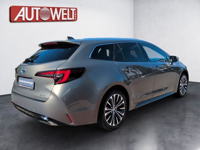 Fahrzeugabbildung Toyota Corolla Touring Sports 1.8 Team D KlimaA,LED,LM