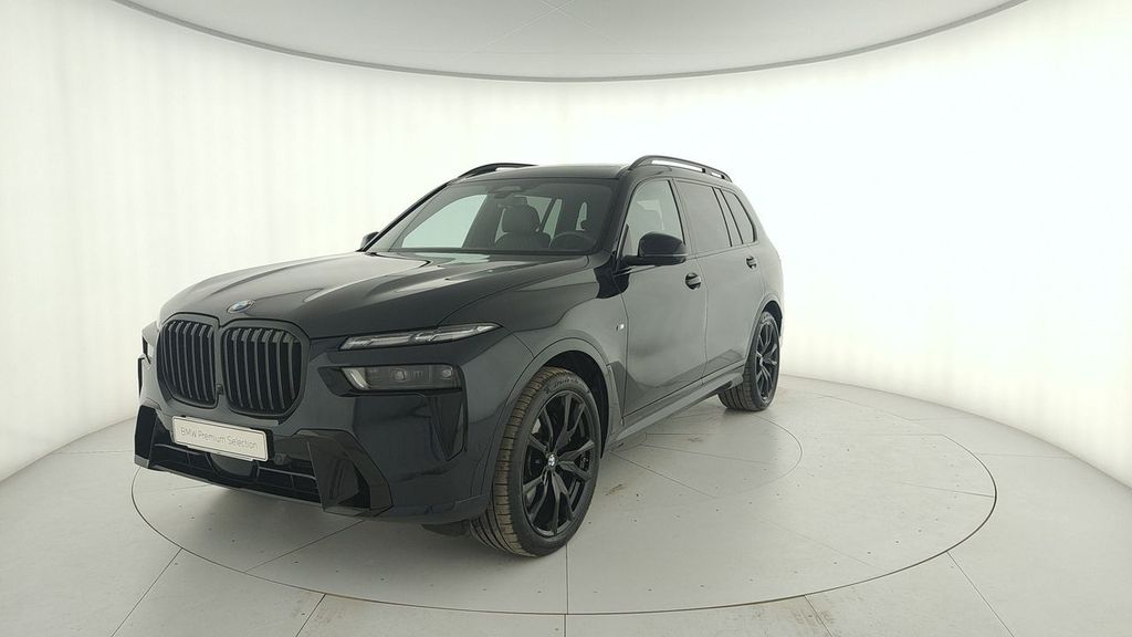 Image of BMW X7