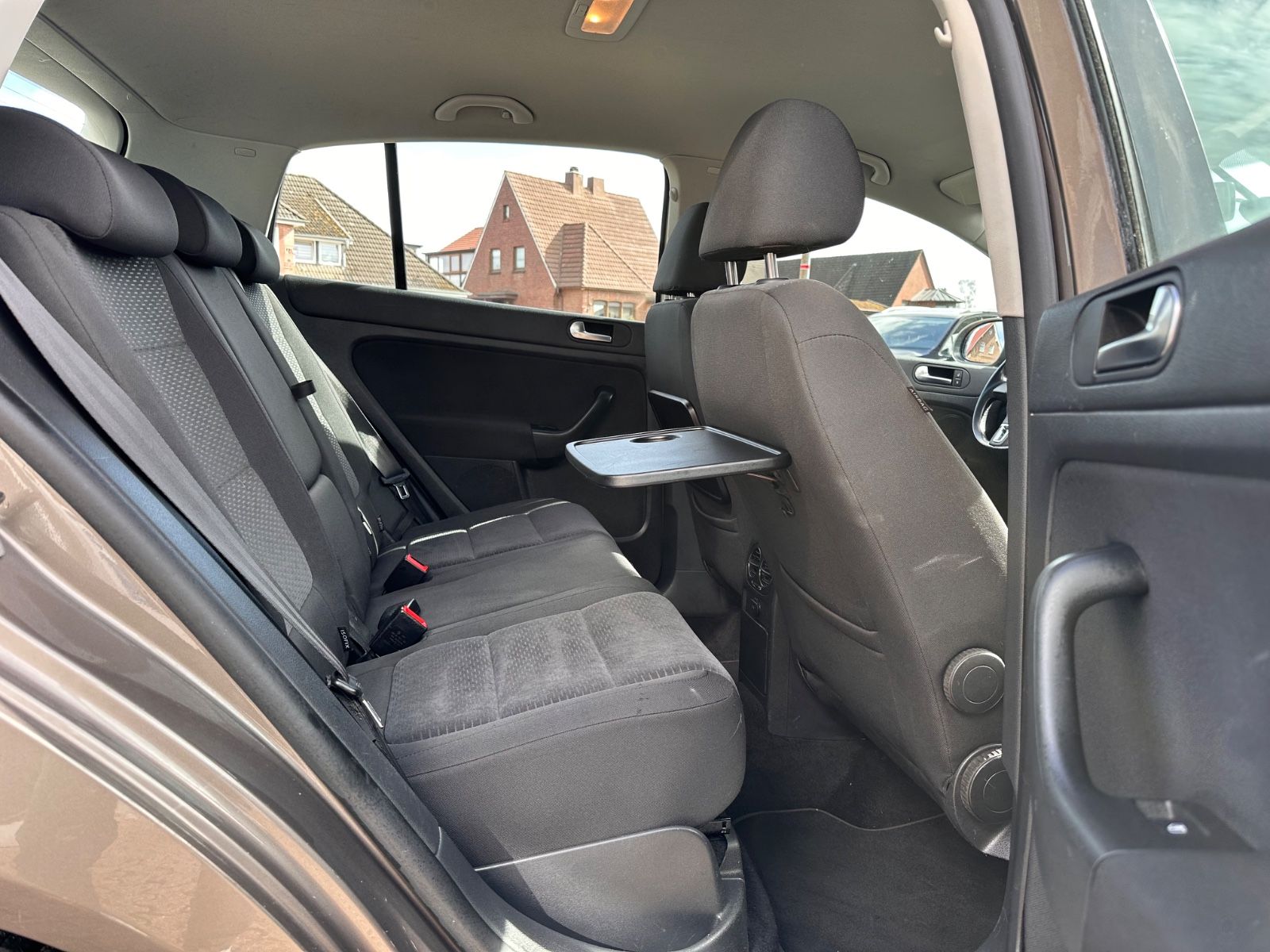 Fahrzeugabbildung Volkswagen Golf Plus 1.4 TSI DSG Comfortline AHK/PDC/GJR