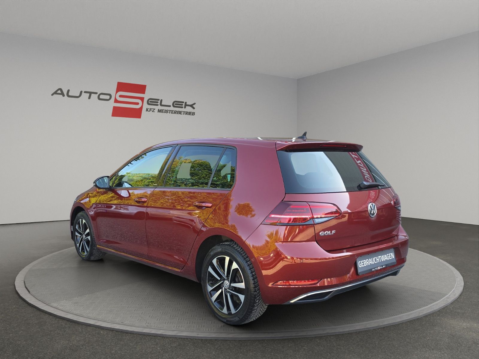 Fahrzeugabbildung Volkswagen Golf VII IQ.DRIVE Start-Stopp AUTOMATIK NAVI