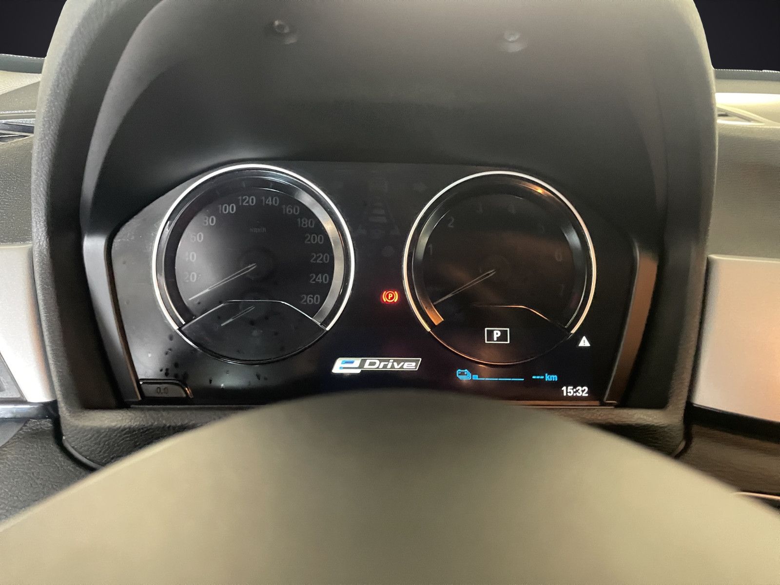 Fahrzeugabbildung BMW X1 xDrive 25 e Advantage *PDC*SitzHz*Navi*Allrad