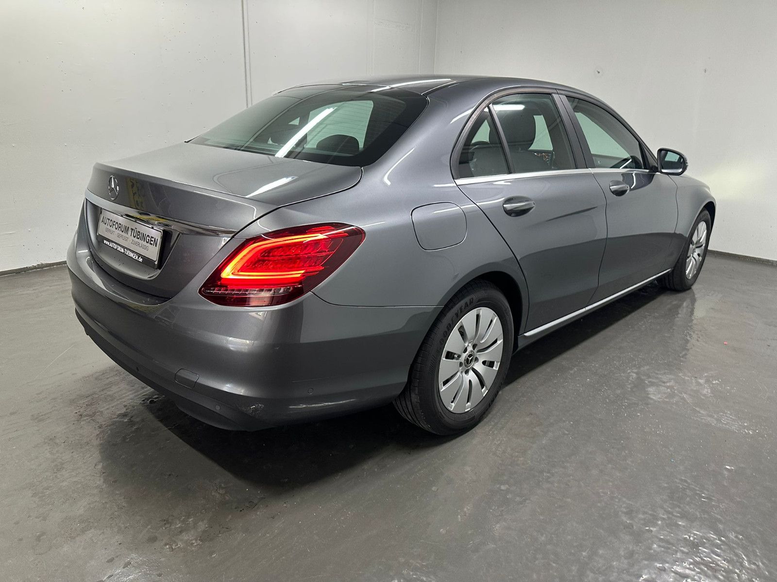 Fahrzeugabbildung Mercedes-Benz C 200 d LIMO*SH*NAVI*TEMPO*KLIMA*LED*