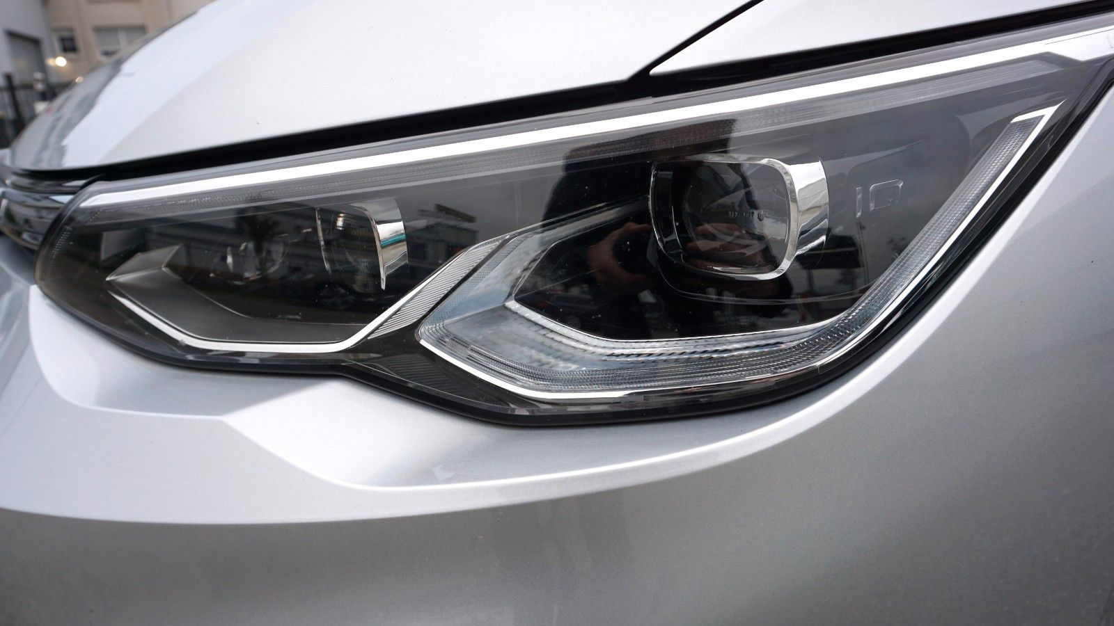 Fahrzeugabbildung Volkswagen Golf VIII Variant Style, Navi,LED,HUD,Kamera +WR