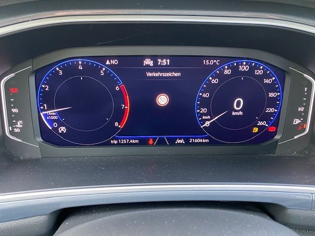 T-Roc 1.5 TSI Style IQ.DRIVE/AHK/LED-PLUS/NAVI+R