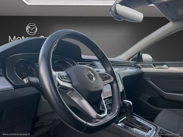 Volkswagen Passat - 11