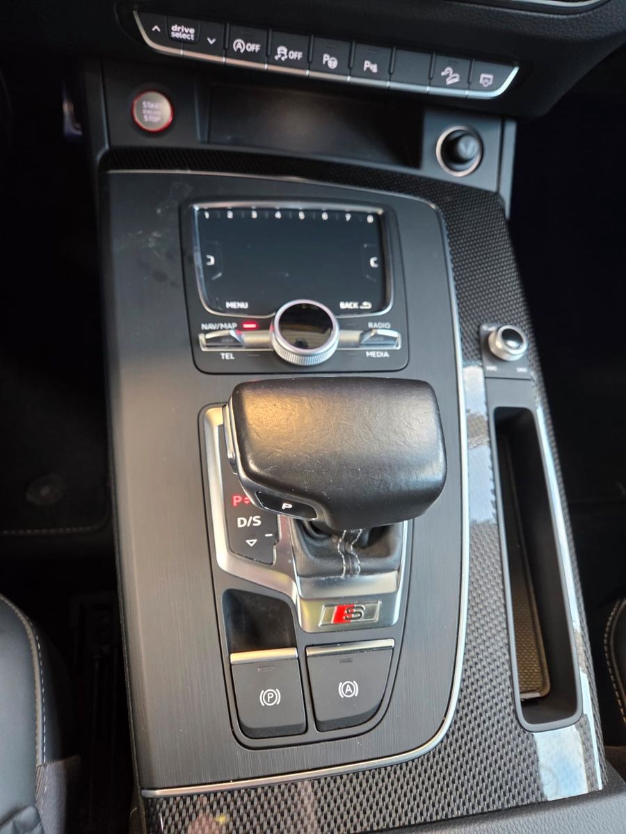 Fahrzeugabbildung Audi SQ5 3.0 TFSI quattro/Voll/Panodach/HUD/AHK