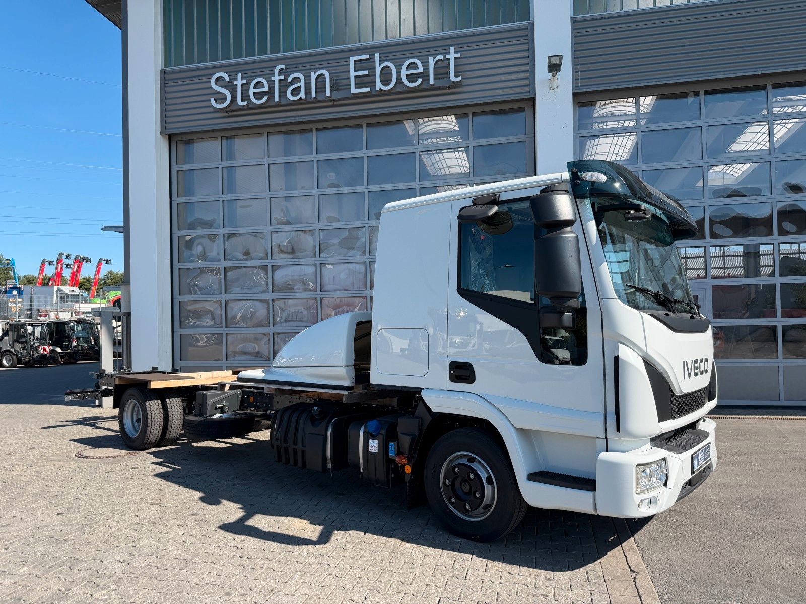 Fahrzeugabbildung Iveco Eurocargo ML80E21/P L-Haus AHK Standheizung