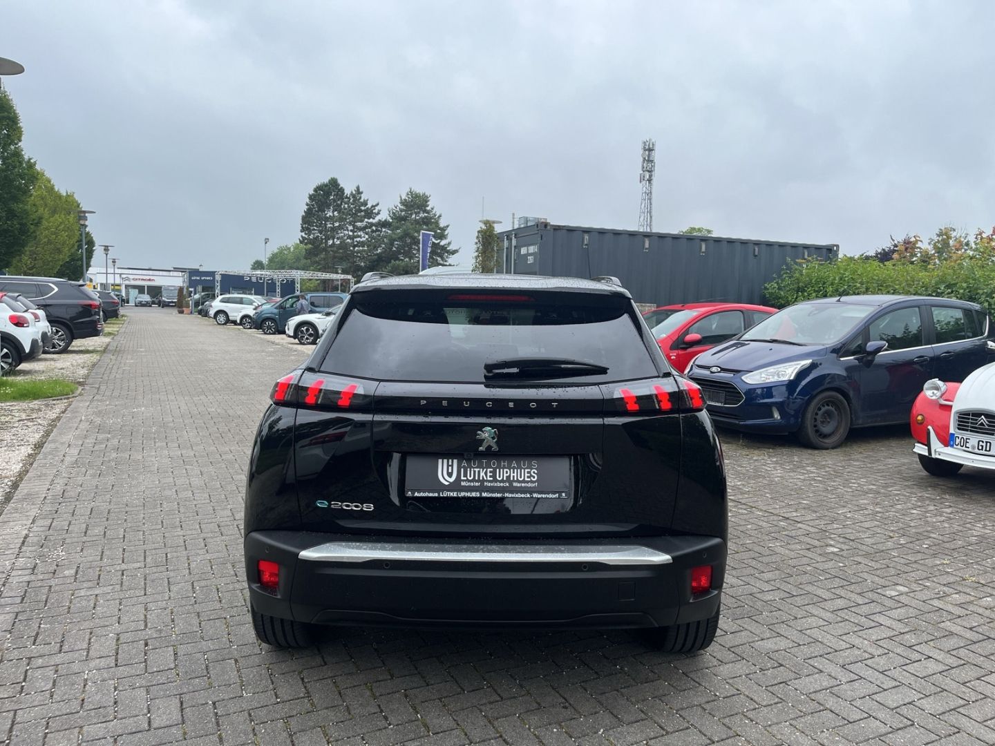 Fahrzeugabbildung Peugeot 2008 Allure Elektro 136 Navi CarPlay Rückfahr.