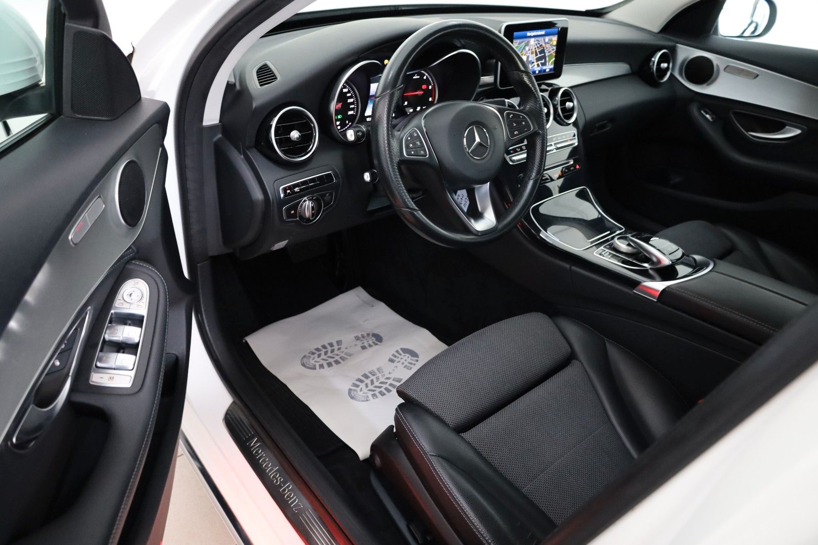 Fahrzeugabbildung Mercedes-Benz C 250d T T.Leder,Navi,LED,SH,PDC,el. AHK