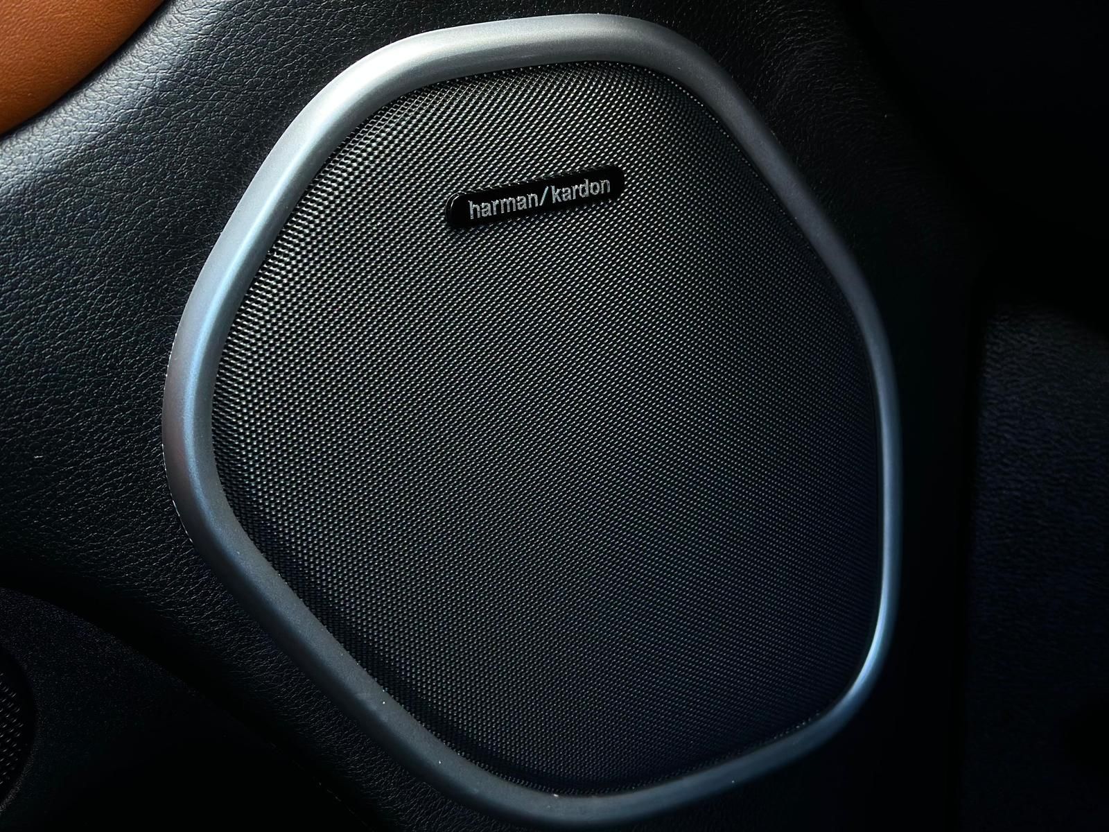 JEEP Grand Cherokee 6.4 HEMI SRT 4x4* BIXEN#AHK#PANO - Image 22