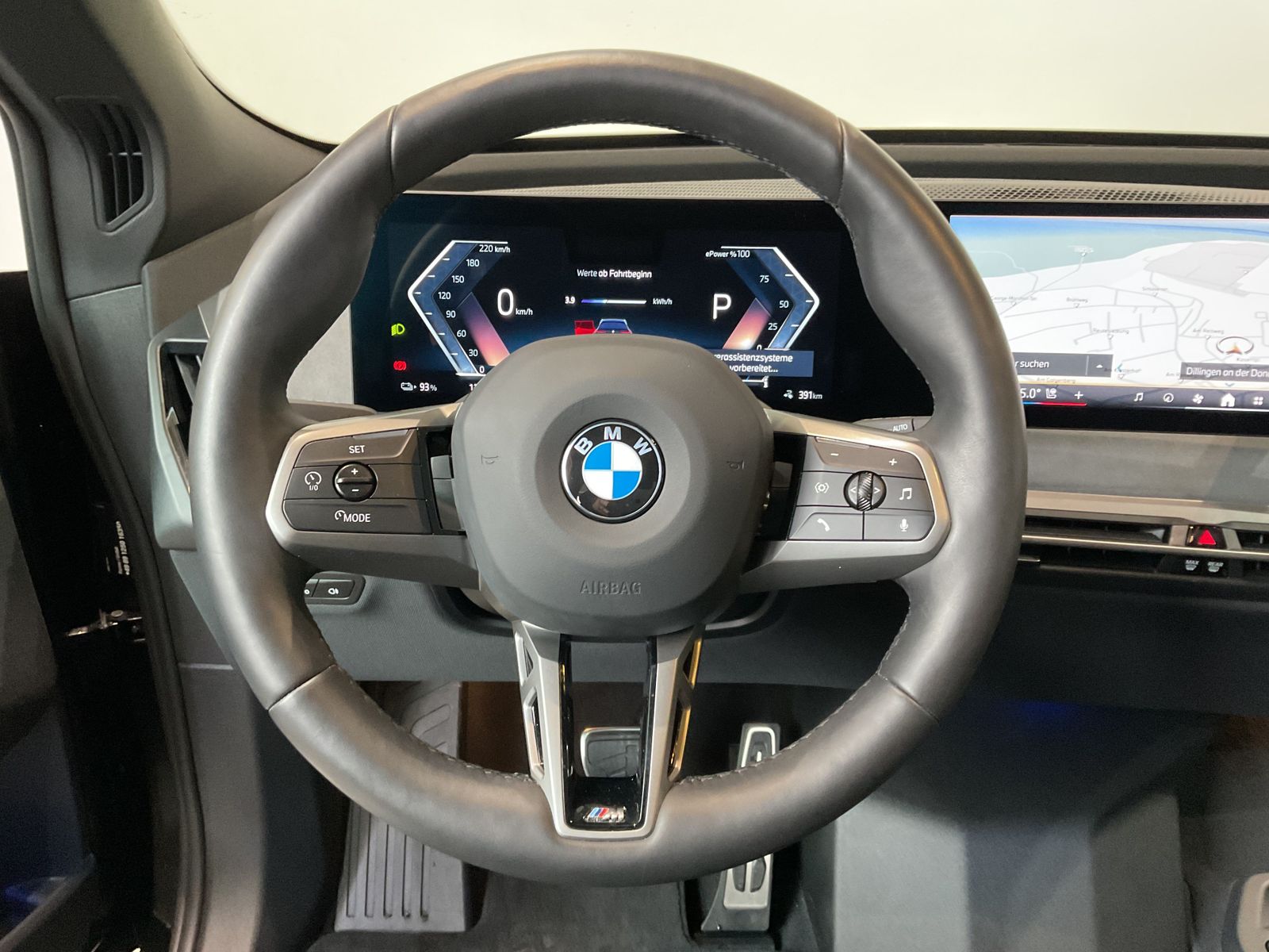 Fahrzeugabbildung BMW iX xDrive45 M Sportpaket Glasdach Sky Lounge, Ak