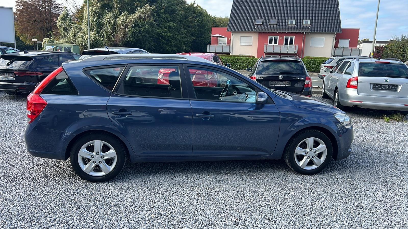 Kia cee'd 2011 — двигун 1.396 cm³, 90 HP (66kW)