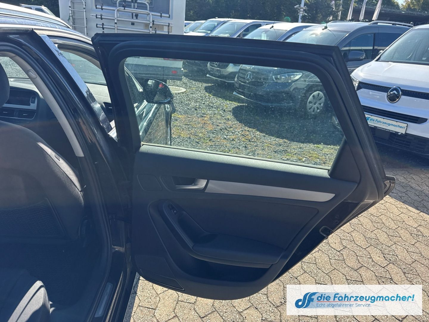 Fahrzeugabbildung Audi A4 Avant Ambiente Navi Xenon Mehrzonenklima EXPO