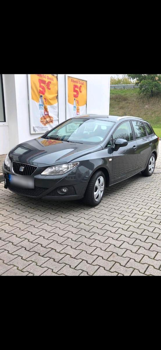 Seat Ibiza 2012 — rear view