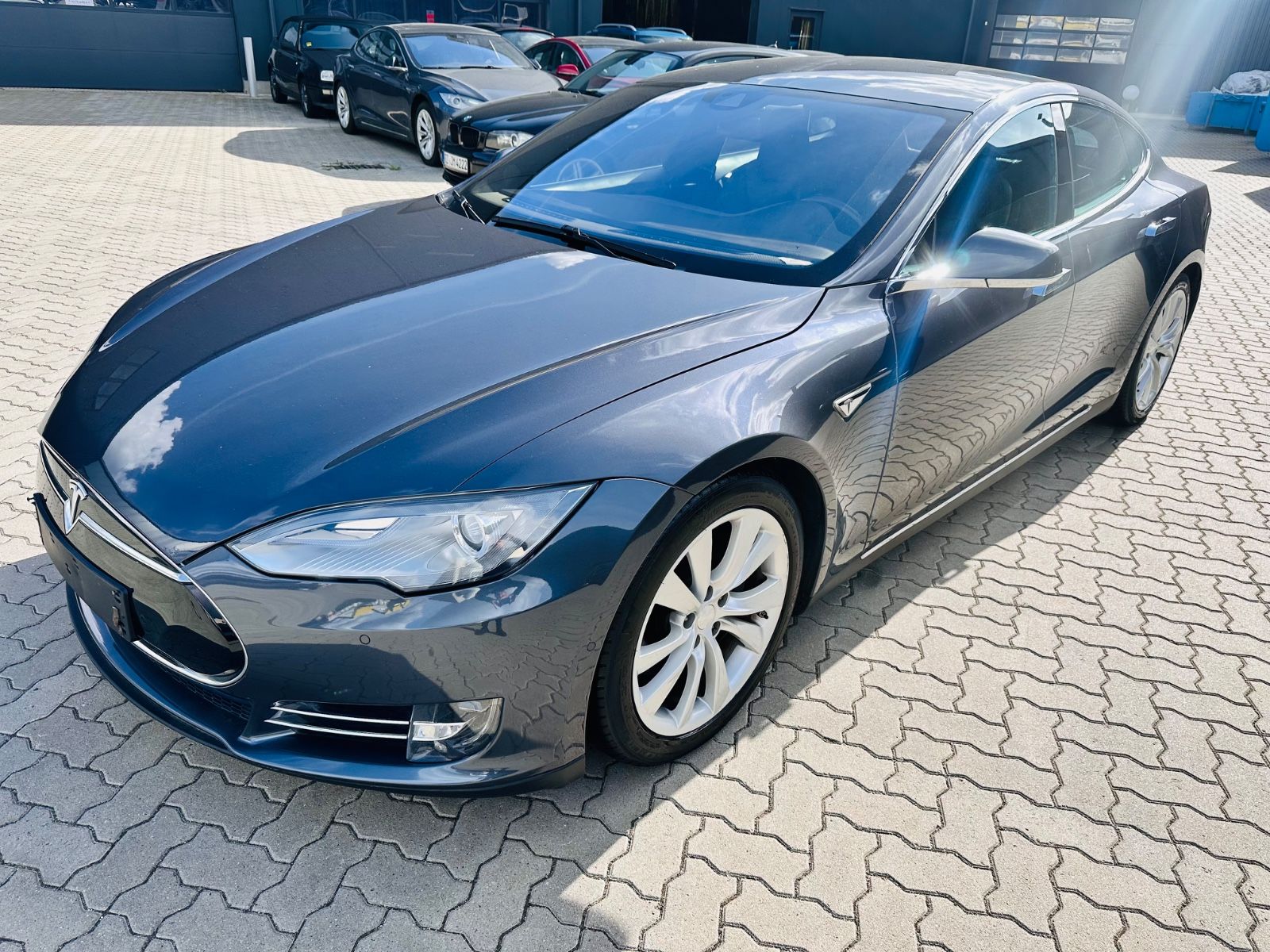 TESLA Model S