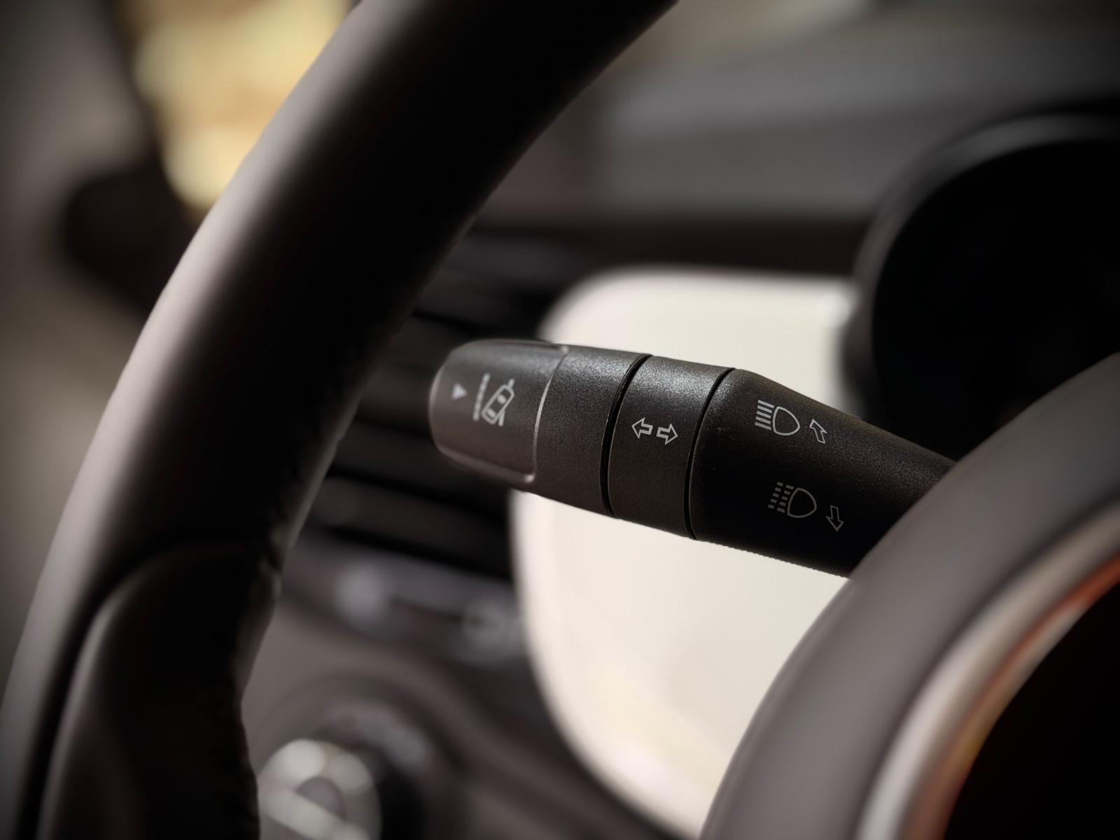 Fiat 500X Lounge |XENON|NAVI|LEDER|1.HAND|PDC