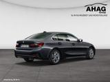 BMW 318i A - BMW 318 mit Benzin-Antrieb: Limousine