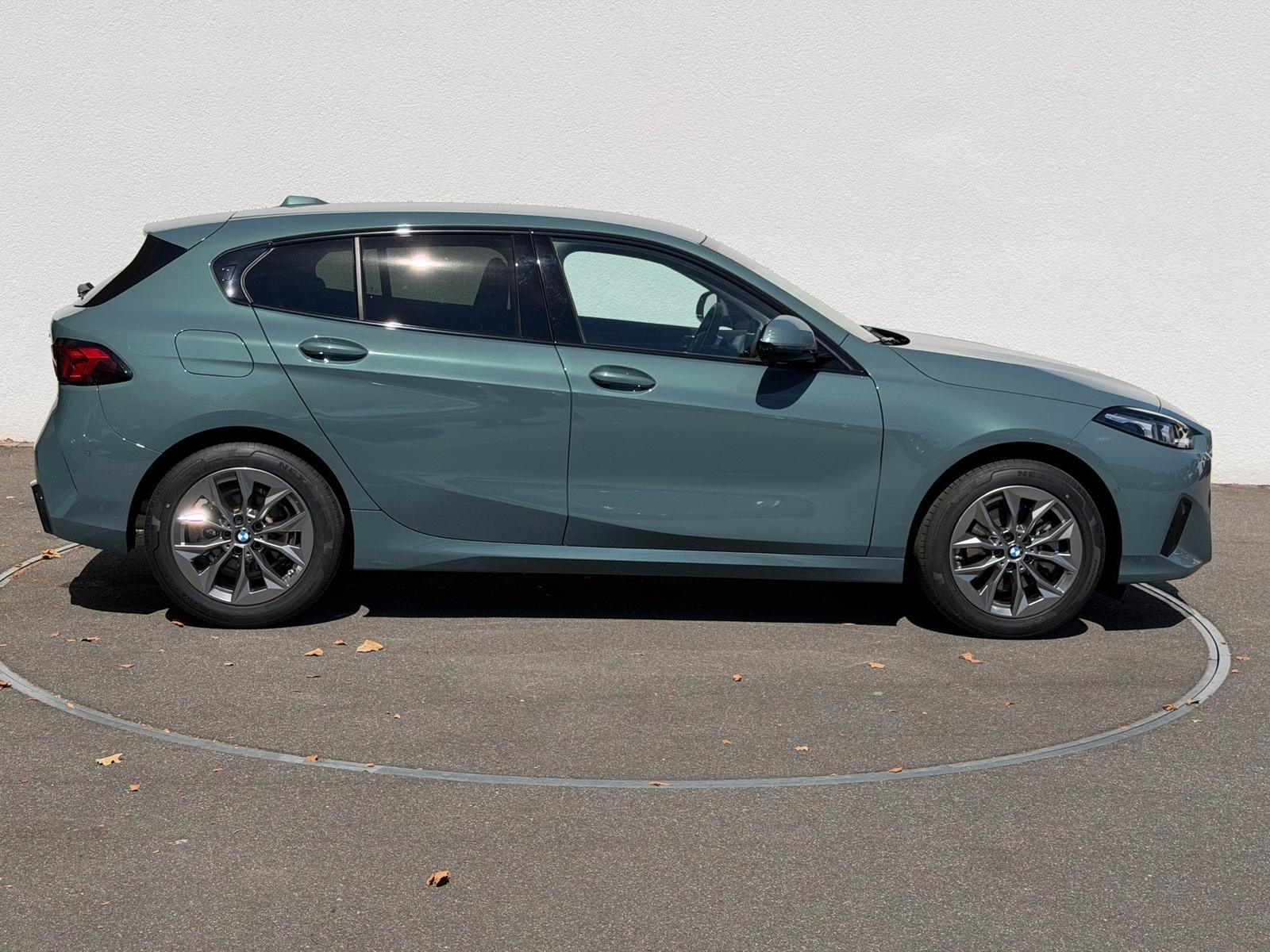 BMW 120 HK SOUND+AHK+LR HZ+ACC+KAMERA+LM17