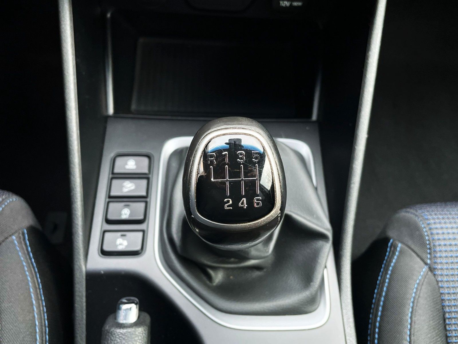 Fahrzeugabbildung Hyundai Tucson 1.7CRDi  KLIMAAUT NAVI SITZHZG CAM 2.Hd