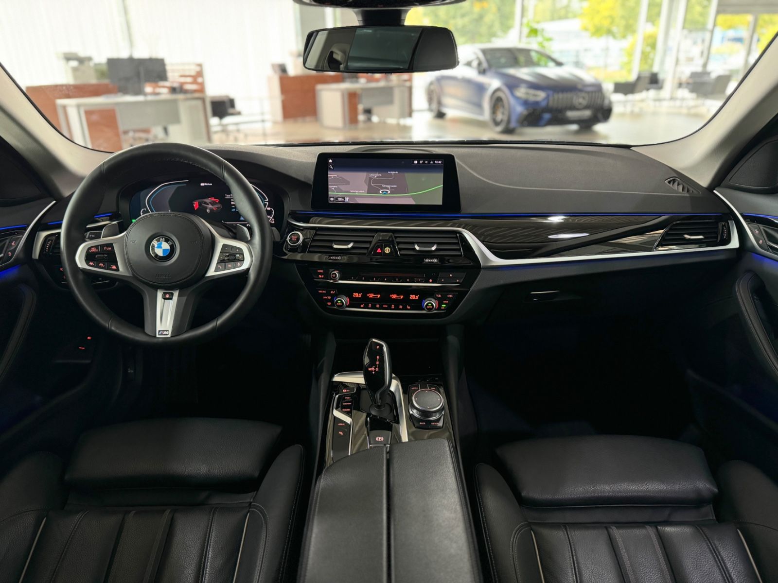 Fahrzeugabbildung BMW 530e iP Sport Line ACC Kamera SoftCose DAB HiFi