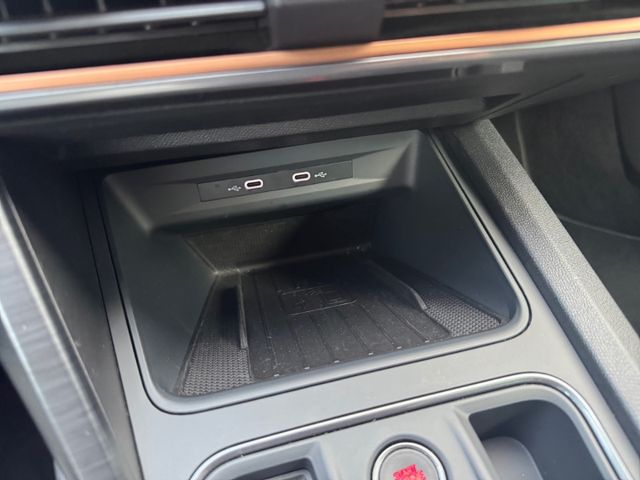 Formentor 1.5 TSI DSG LED Navi 360° DCC ACC 19''