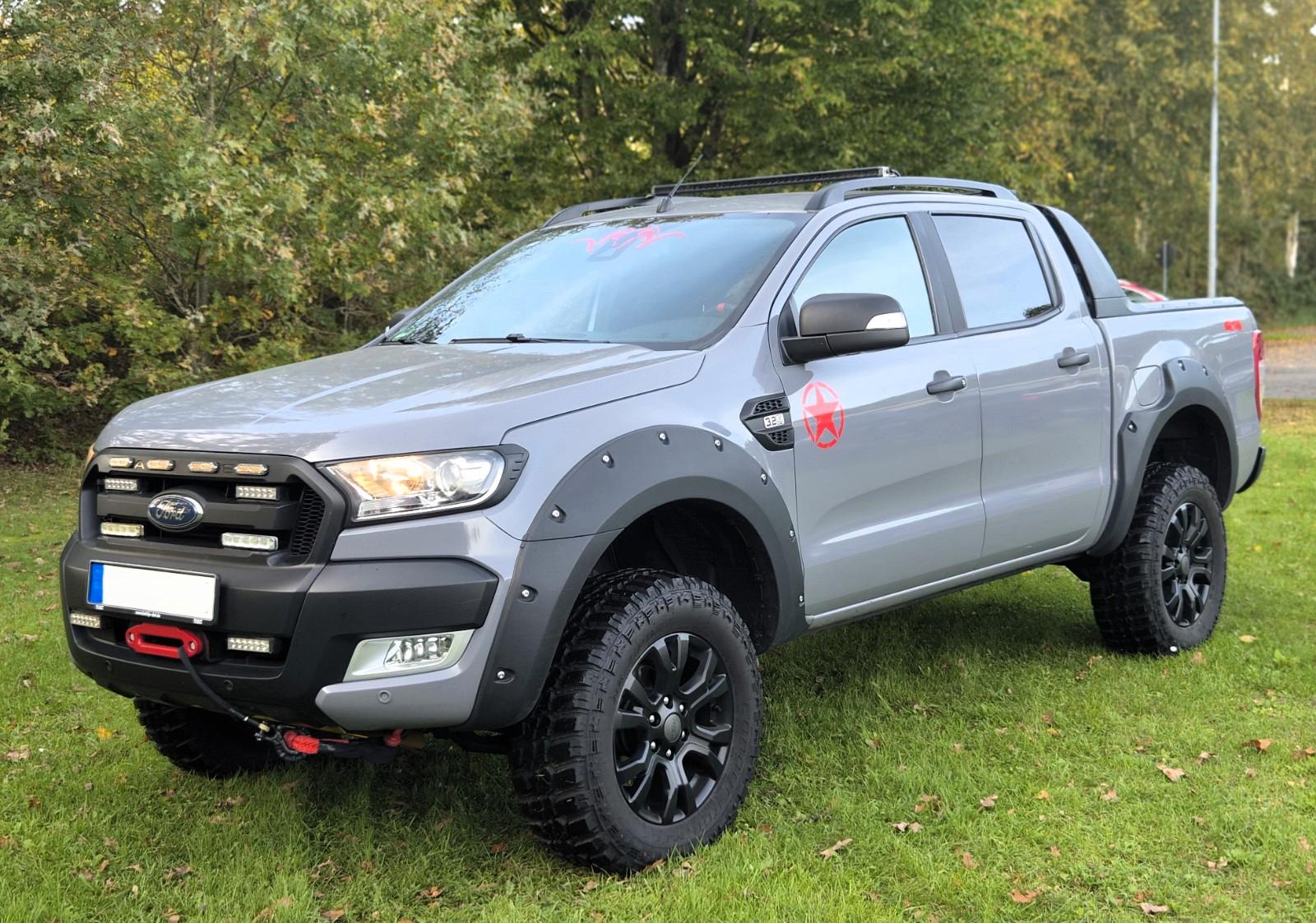 Ford Wildtrak 4x4, Höher, Lightbar v+h, Seilwinde v+h