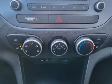 Fahrzeugabbildung Hyundai i10 1.0 YES! Klima SHZ BT Tempomat DAB