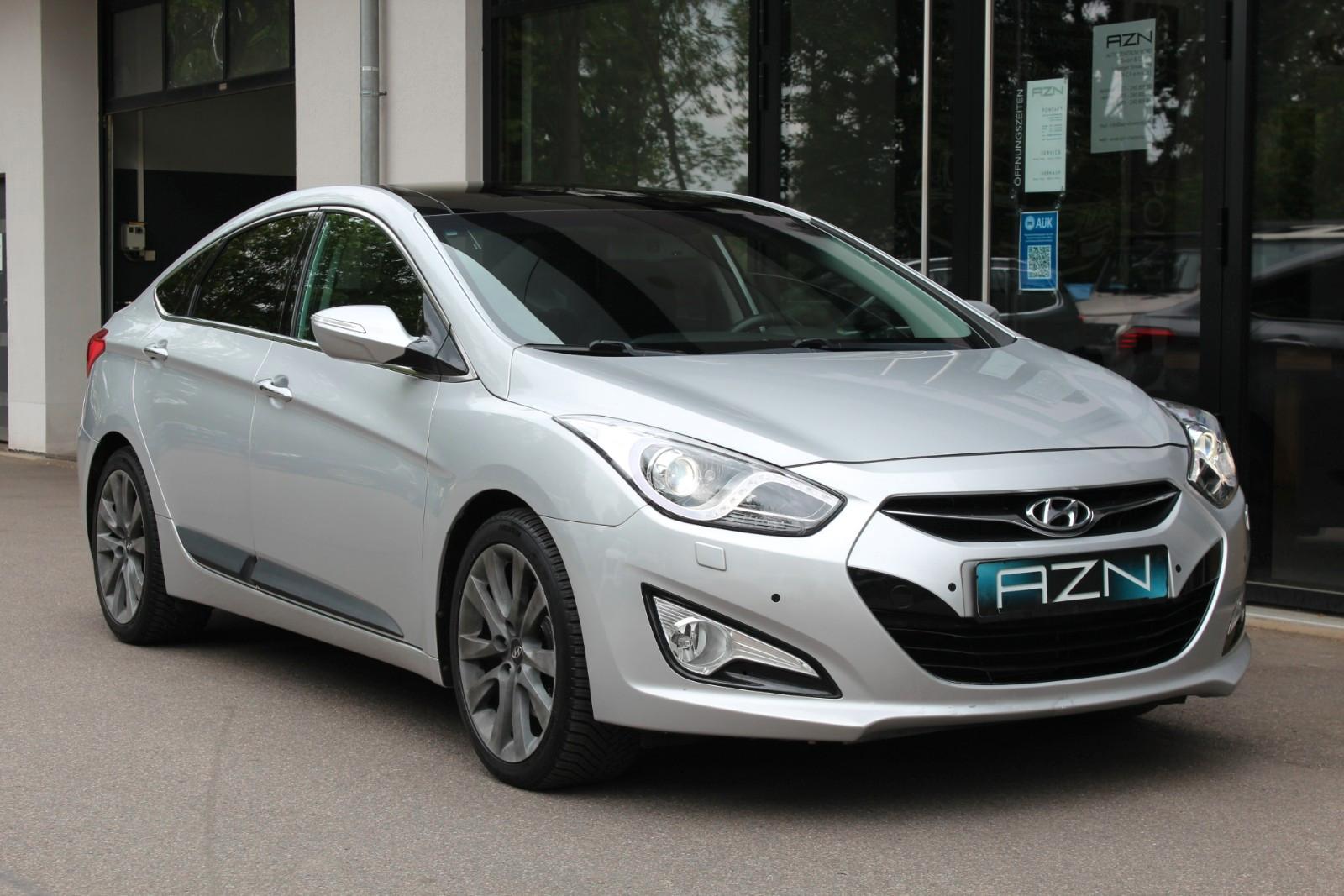 Hyundai i40 Style mit Navi+Xenon+Glasdach+AHK