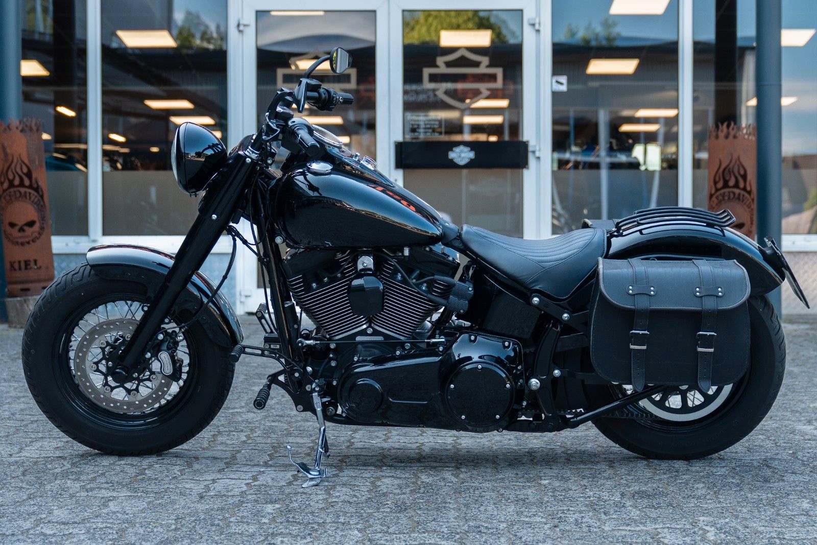 Fahrzeugabbildung Harley-Davidson FLSS SOFTAIL SLIM S 110 cui - Jekill & Hyde