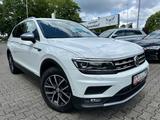 Volkswagen Tiguan Allsp*Comfortl*7-SITZE*NAVI*ACC*LED* - VW Tiguan Allspace in Essen