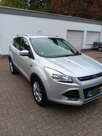 Ford Kuga 2,0 TDCi 2x4 103kW Titanium Titanium