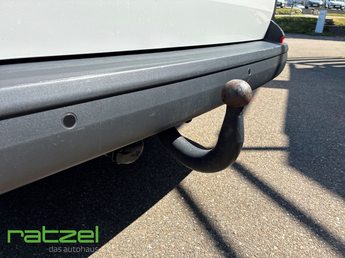 Fahrzeugabbildung Volkswagen Transporter Kombi KR 2.0 TDI 9-Sitzer AHK DAB SH