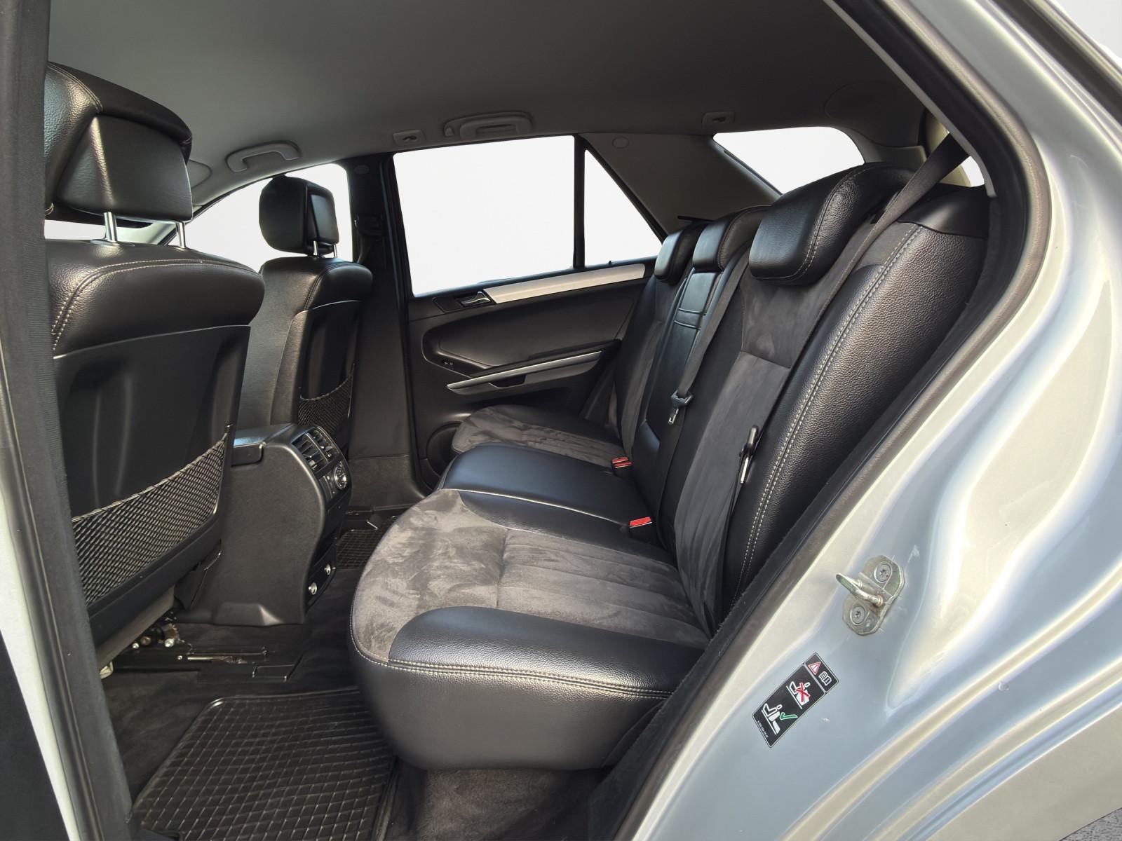 Mercedes-Benz ML 320 CDI NAVI*XENON*PDC*MEMORY*TEMPOMAT*AHK*!