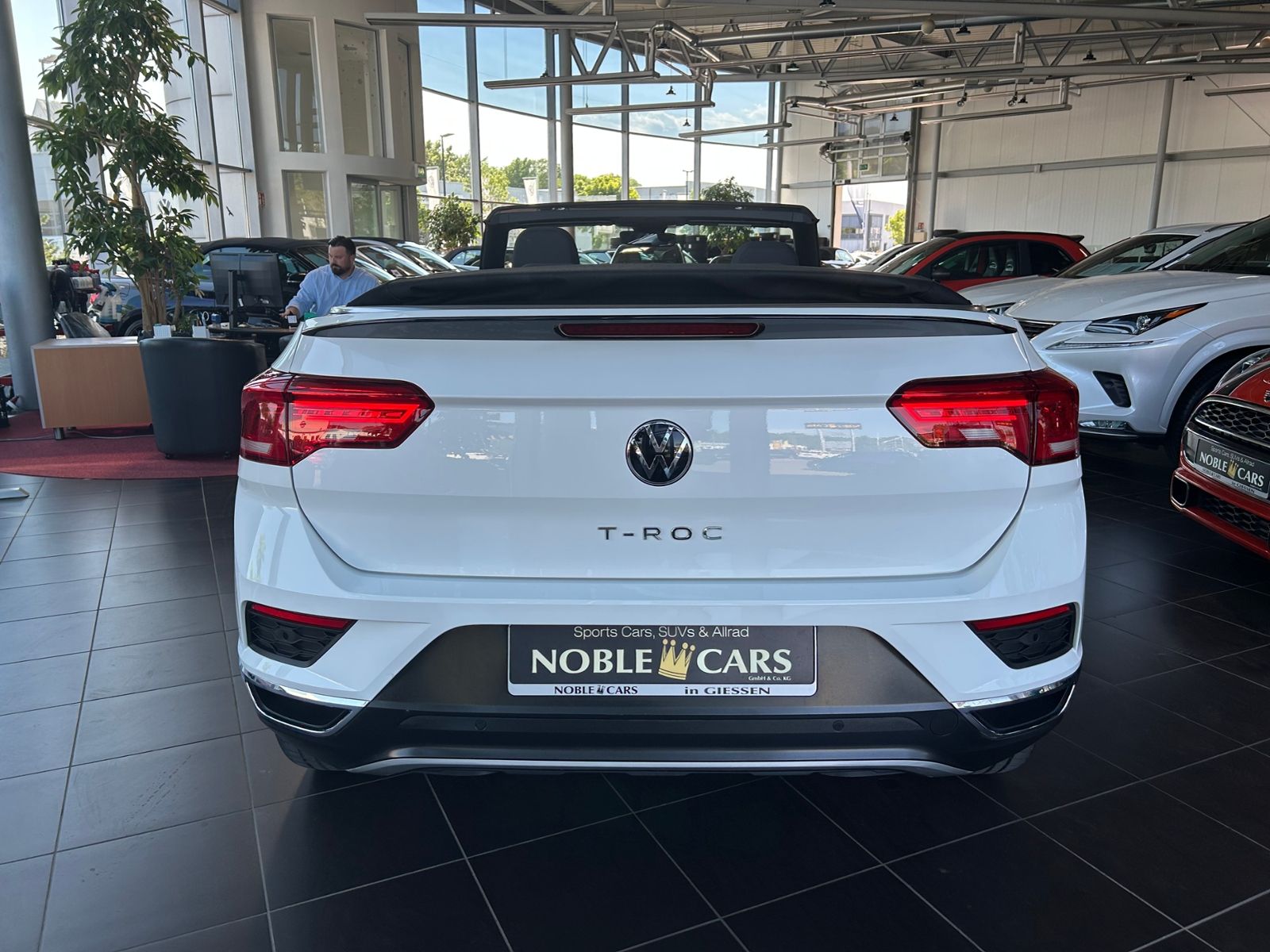 Fahrzeugabbildung Volkswagen T-Roc Cabriolet Style 1.5 TSI DSG StandHz NAVI