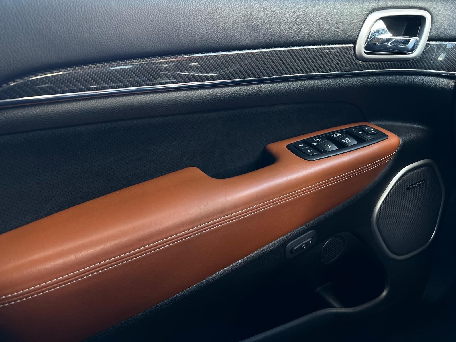 JEEP Grand Cherokee 6.4 HEMI SRT 4x4* BIXEN#AHK#PANO - Image 17