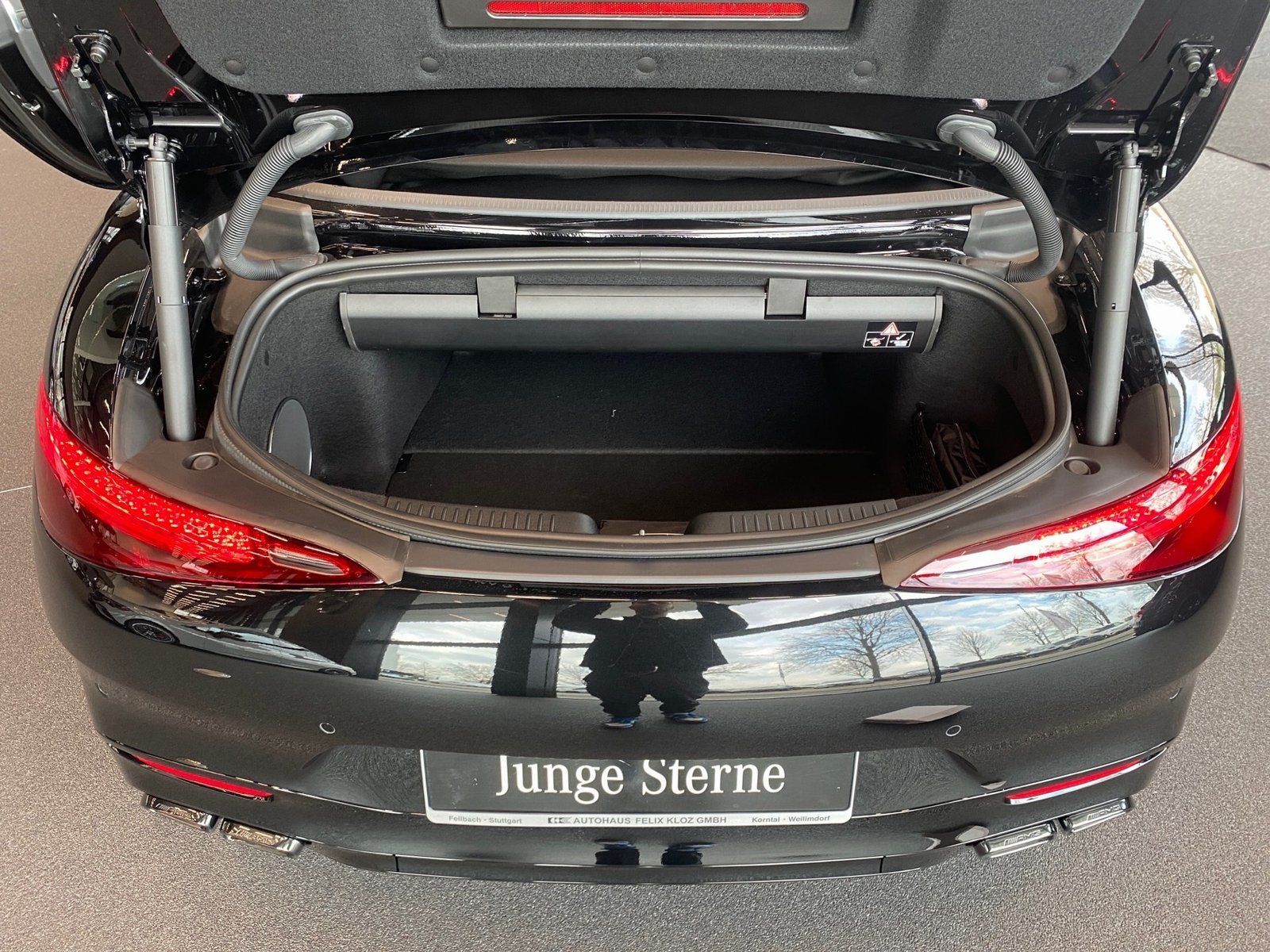 Fahrzeugabbildung Mercedes-Benz SL 63 4M+ AMG*Distronic*HUD*360*Burmester*Premiu