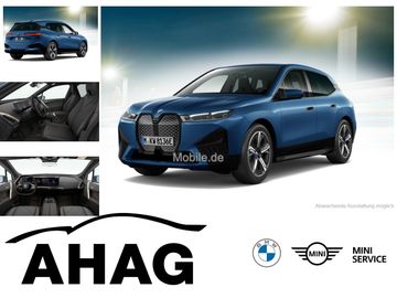 BMW Leasing Angebot: BMW iX xDrive40 Sportpaket Klimaaut. AHK Soft-Close