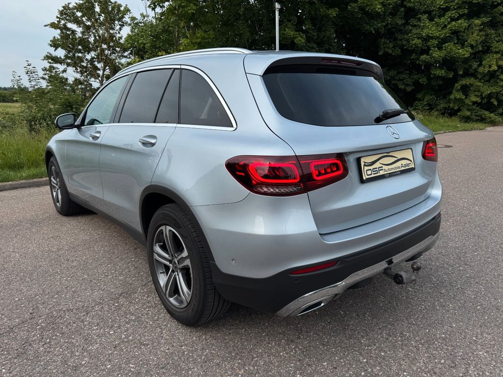 Mercedes-Benz GLC 220 d 4Matic,LED, AHK,R.Kam,Panorama,Mbux