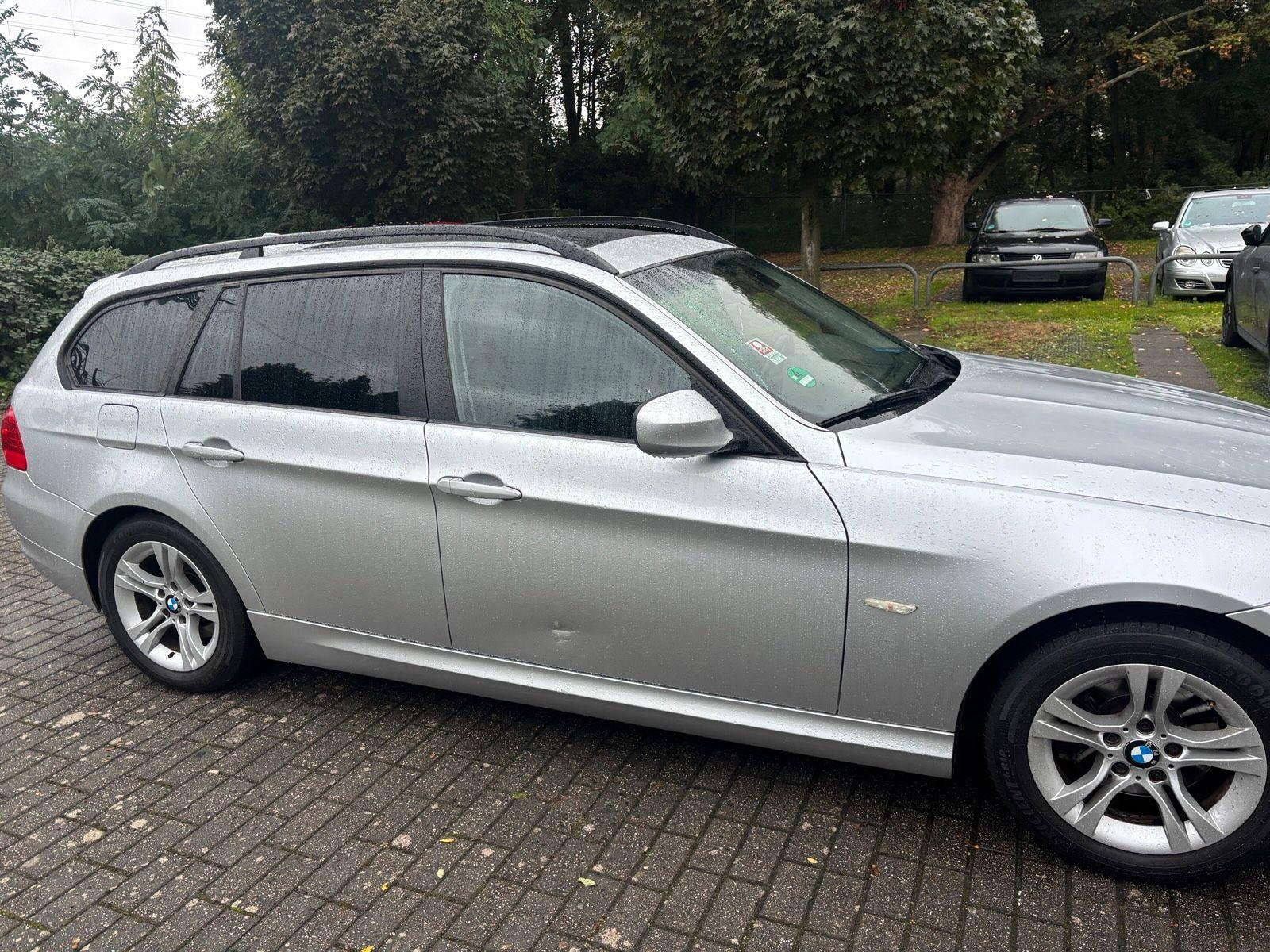 BMW 320 2009 — photo 5