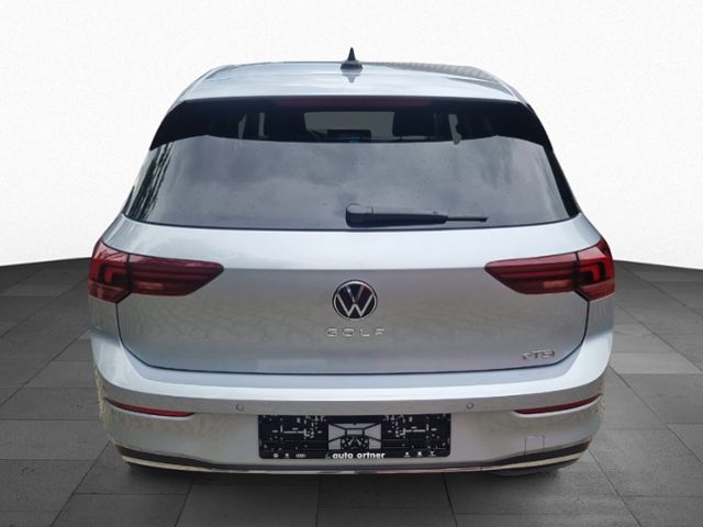 Fahrzeugabbildung Volkswagen Golf VIII 1.5 TSI STYLE AHK LED-PLUS KAMERA KLIM