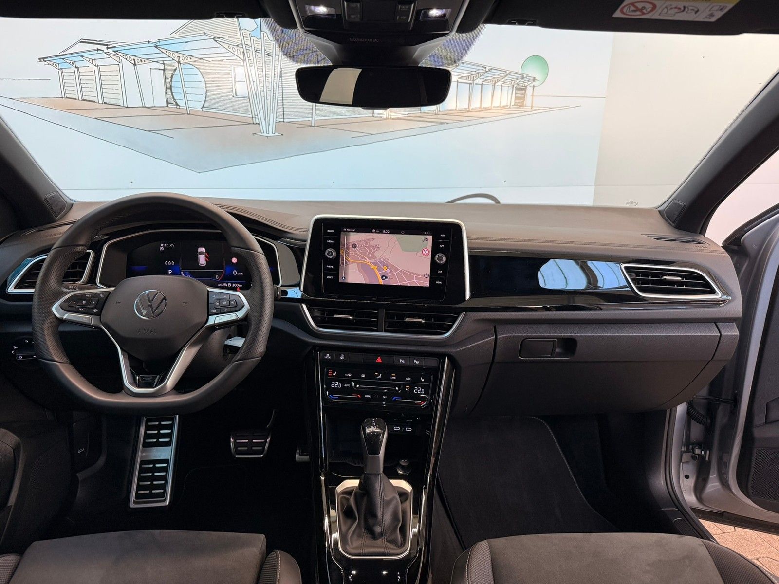 Fahrzeugabbildung Volkswagen T-Roc 1,5 TSI R-Line DSG + AHK + IQ.Light + Navi