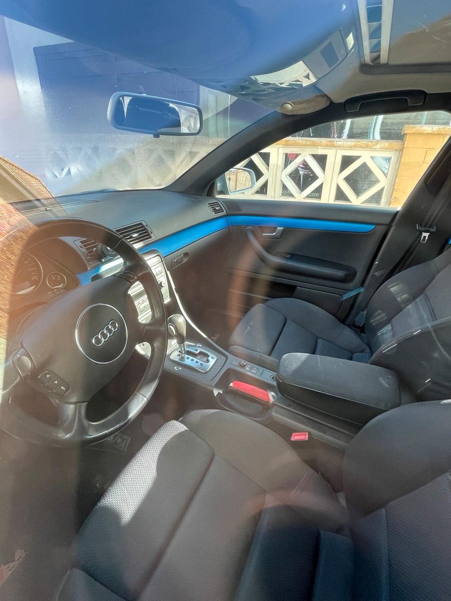Audi A4 2004 — photo 6