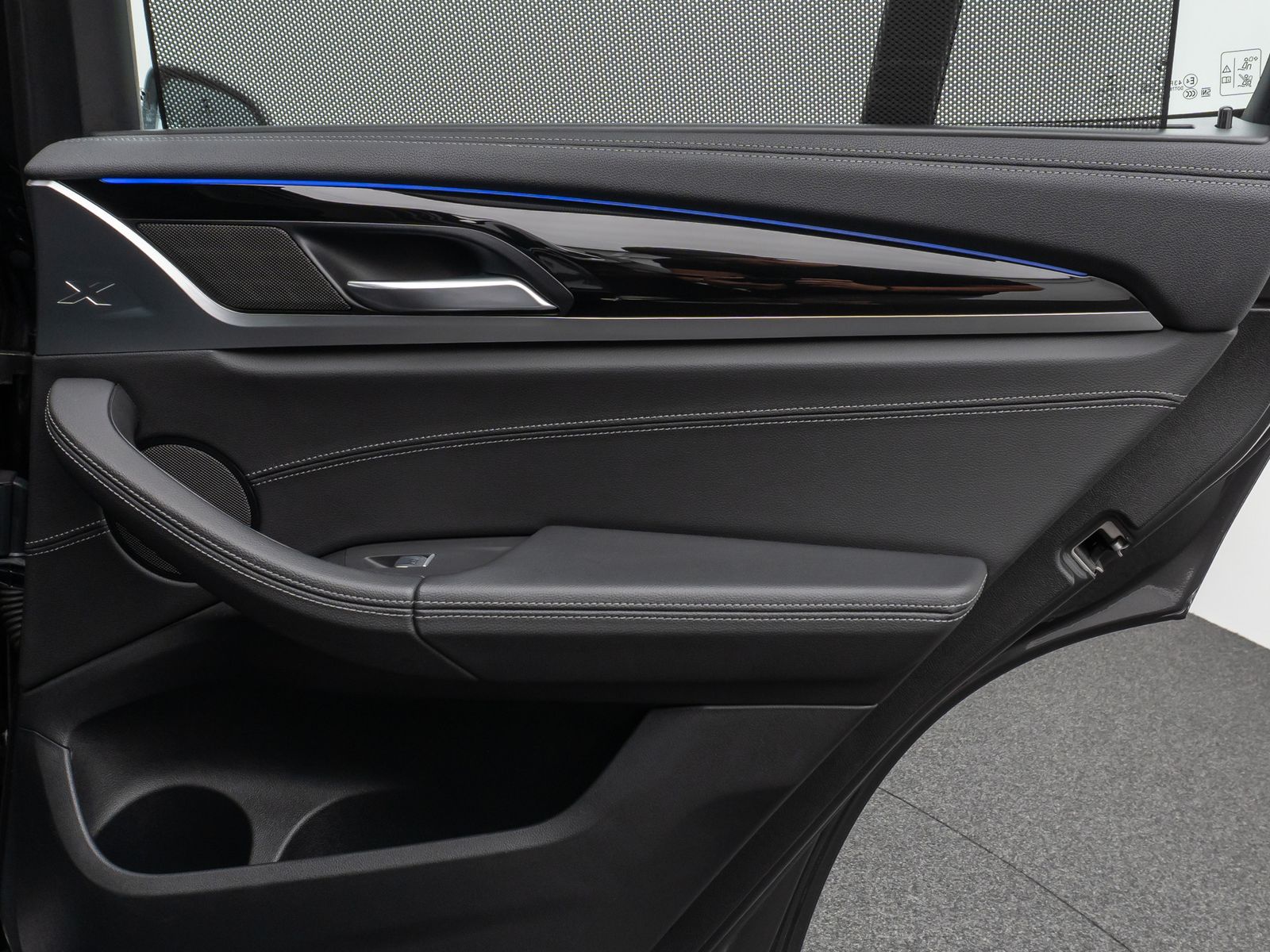 Fahrzeugabbildung BMW X3 xD30d LuxuryLine 360°HUD DAB HiFi AHK Komfort
