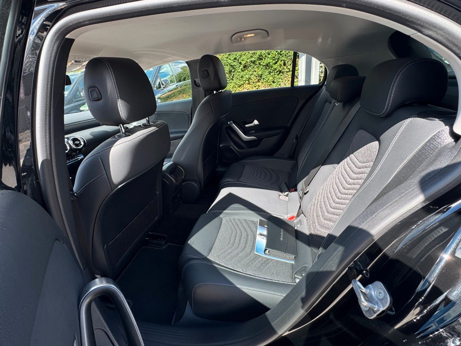 Mercedes-Benz A 250 e Progressive WIDE MBUX JUNGESTERNE foto 12