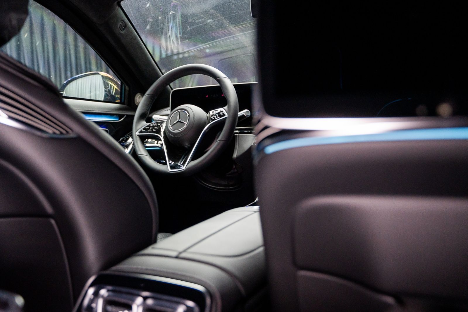 Fahrzeugabbildung Mercedes-Benz S 680 4M GUARD Armored VR10 FULL STOCK 2025
